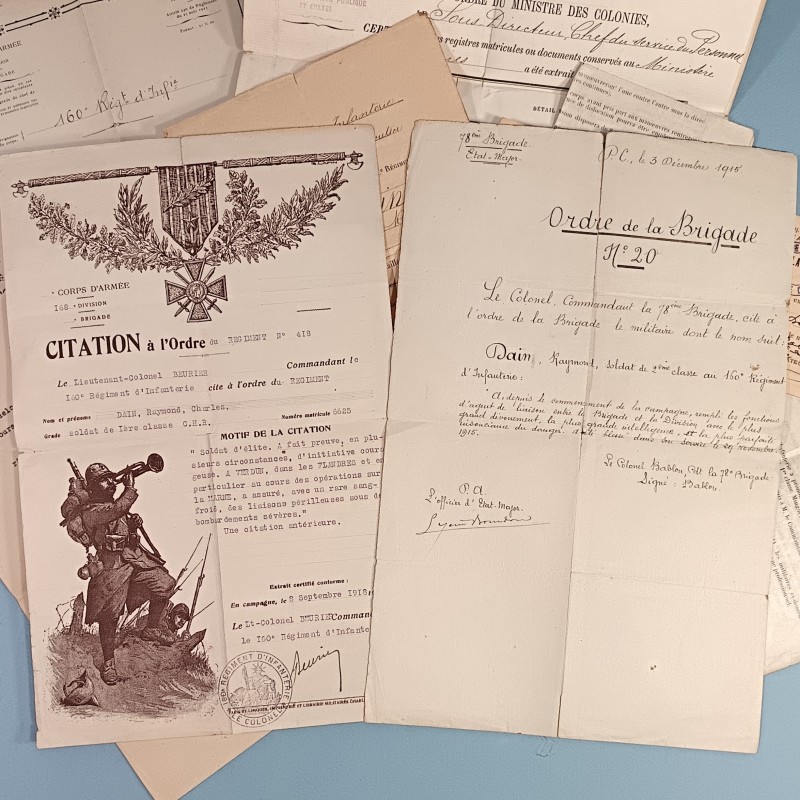 SOUVENIR D'UN SOLDAT DU 160 ème REGIMENT D'INFANTERIE GUERRE 1914 1918 LIVRET PAPIER PHOTOS CERTIFICATS